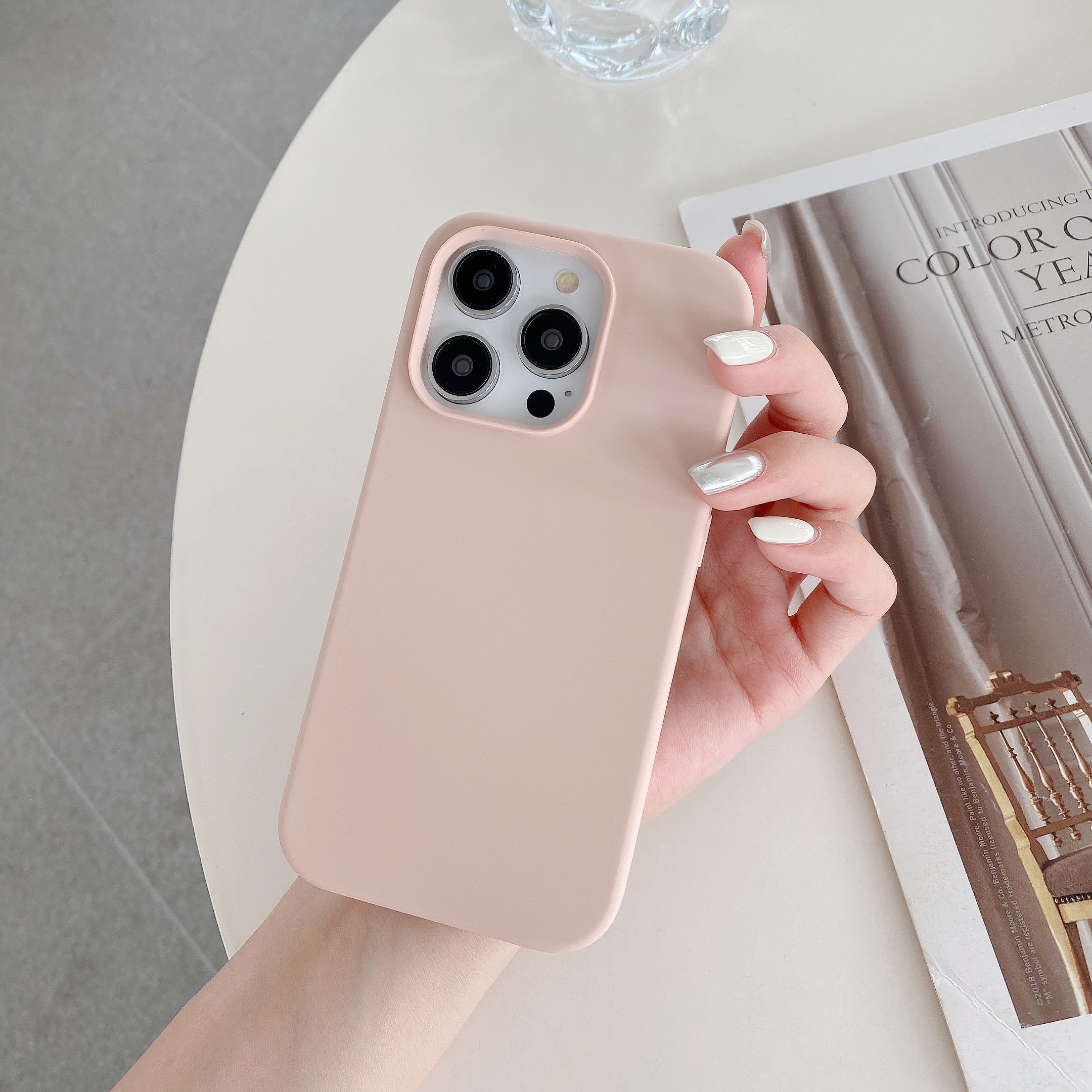 iPhone 15 Light Beige